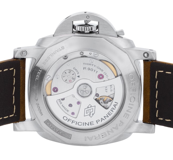 Panerai Luminor GMT PAM01033 Image 4